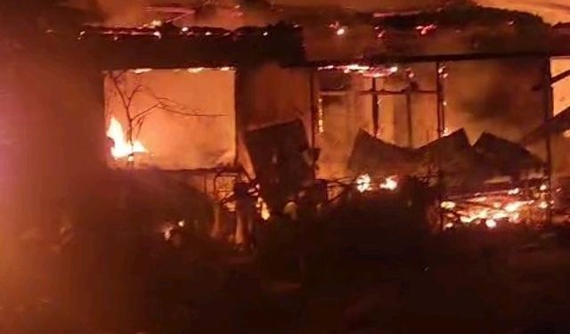 Edirne’de ahırda çıkan yangın 3 eve sıçradı