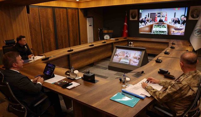 Erzincan'da yeni yıl tedbirleri VKS toplantısında ele alındı