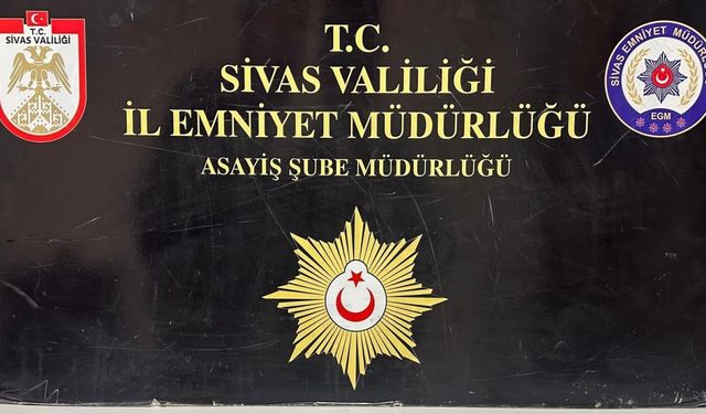 Evlilik vaadiyle dolandırdılar, kaçamadan yakalandılar