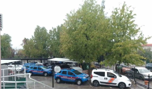 Göçmen kaçakçılığı operasyonunda 10 tutuklama