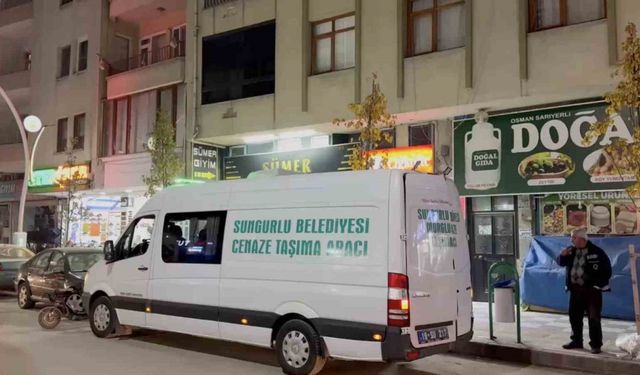 Haber alınamayan yaşlı kadın evinde ölü bulundu