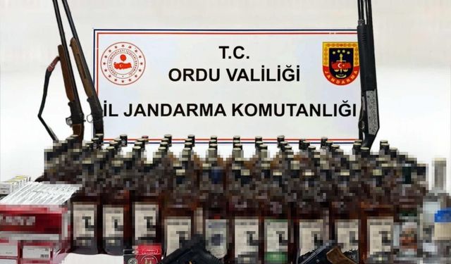Jandarma ekiplerinden yılbaşı öncesi kaçak alkol ve sigara operasyonu: 2 gözaltı