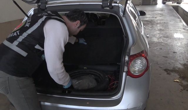 Kapıkule'de uyuşturucuya geçit yok: 22 kilo 662 gram esrar ele geçirildi