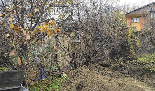 Karabük’te metruk binada çıkan yangın korkuttu