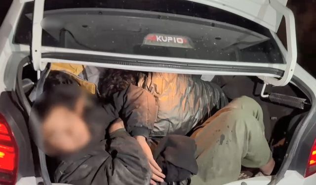 Kars’ta bagaja istiflenen düzensiz göçmenler jandarma yakalandı