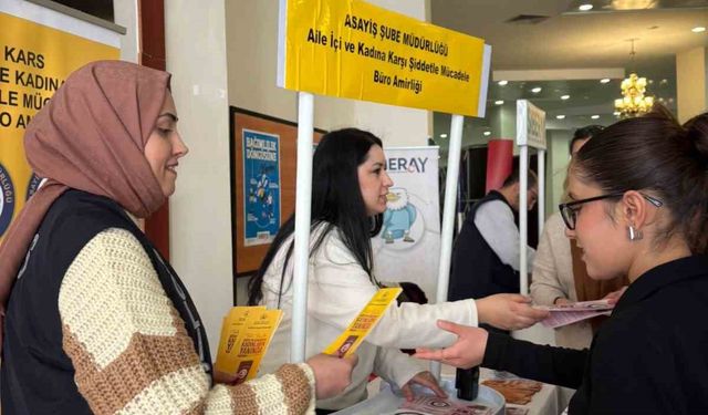 Kars'ta Öğrencilere KADES uygulaması anlatıldı
