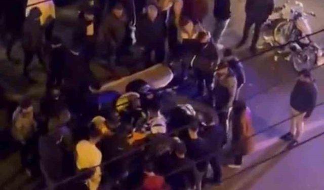 Kaza yapan motosiklet sürücüsünün acılar içinde bağırması kameraya yansıdı