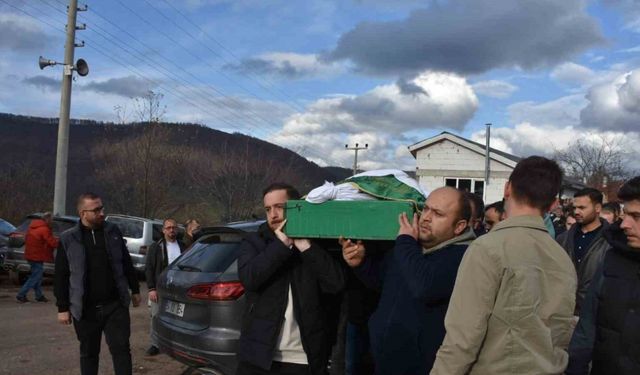 Kazada hayatını kaybeden sürücü toprağa verildi