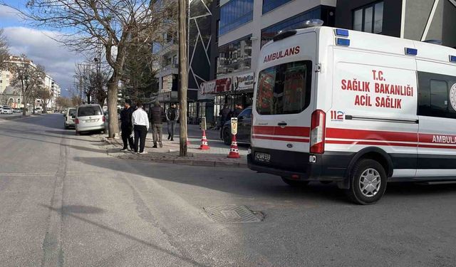 Kiracı, dükkan sahibini göğsünden bıçakladı