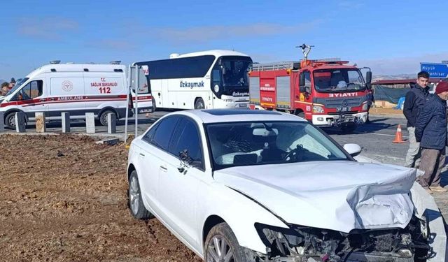 Konya’da iki otomobil çarpıştı: 2 yaralı