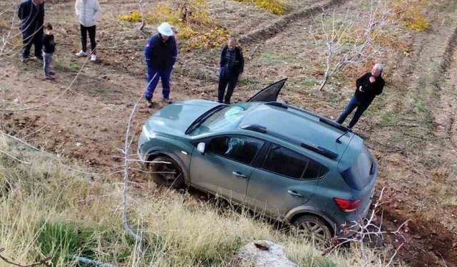 Kurtalan’da SUV tipi araç devrildi, yolcular yara almadan kurtuldu