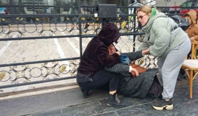 Kuyumcu mağdurlarının eyleminde yaşlı kadın fenalaştı