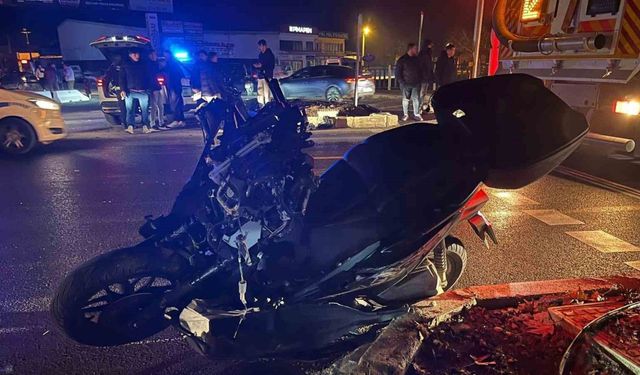 Menteşe’de motosiklet tıra çarptı: 1 ölü