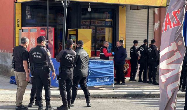 Mersin’de dehşet: Önce anne oğulu ardından büfeciyi öldürdü