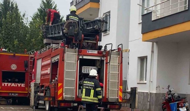 Mersin’de iki ayrı ev yangını