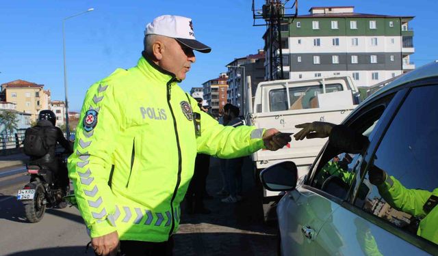 Ordu'da polis ekiplerinden trafik denetimleri