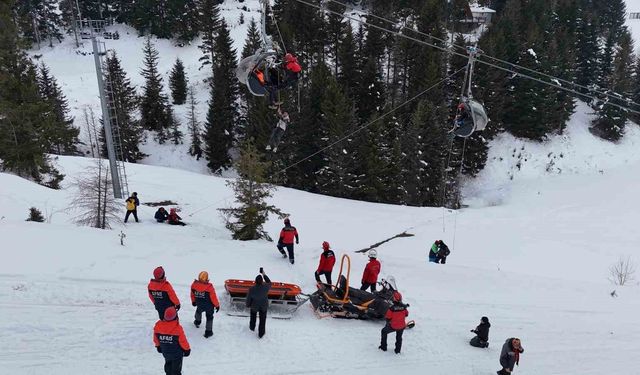 Ordu'daki kayak merkezinde gerçeğini aratmayan kurtarma tatbikatı