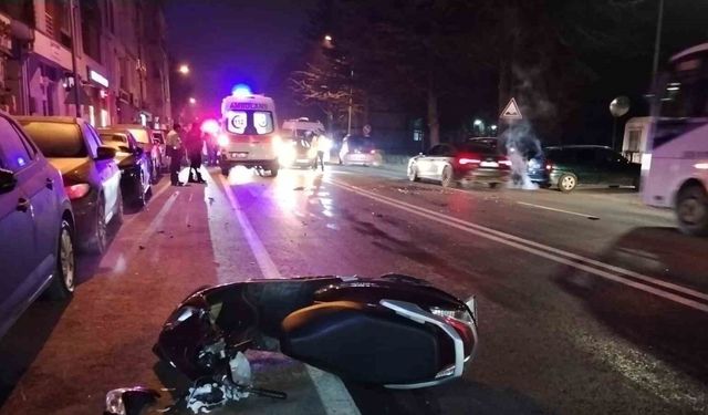 Otomobile çarpışan motosikletin sürücüsü hayatını kaybetti