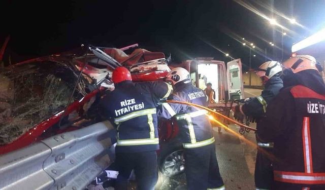 Rize’de otomobil bariyerlere çarptı: 1 ölü, 1 yaralı