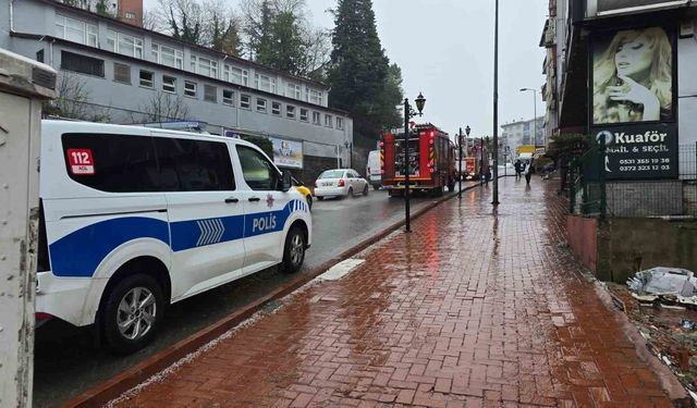 Sağlık ocağının deposunda yangın paniği