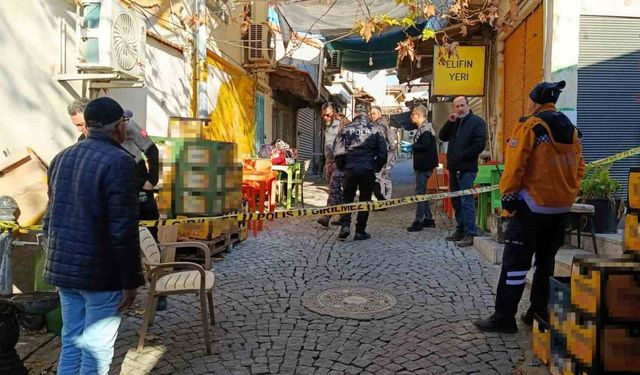 Sandalyede otururken bıçaklanarak öldürülmüştü: 17 yaşındaki sanığa 20 yıl hapis