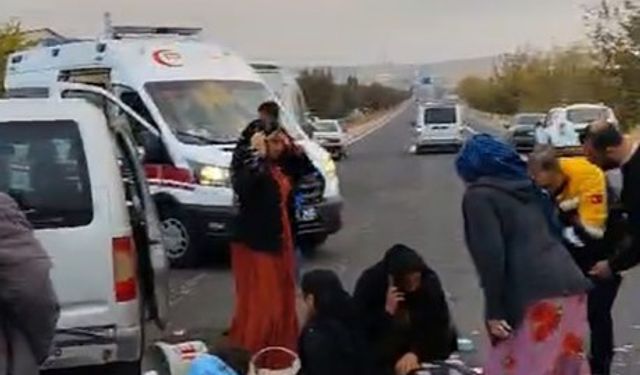 Şanlıurfa’da iki araç çarpıştı: 11 kişi yaralandı