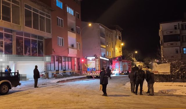 Uzundere'de çatı katı yangını korkuttu
