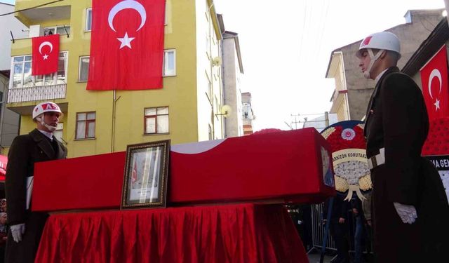 Van’da rahatsızlanarak hayatını kaybeden asker, memleketi Giresun’da toprağa verildi