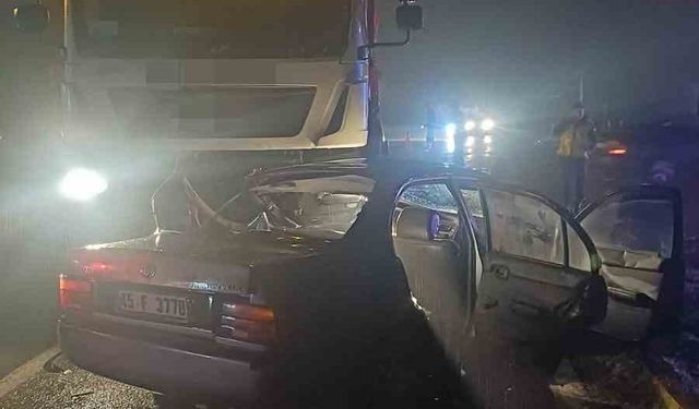 Zonguldak'ta kamyon ile otomobil çarpıştı: 3 yaralı