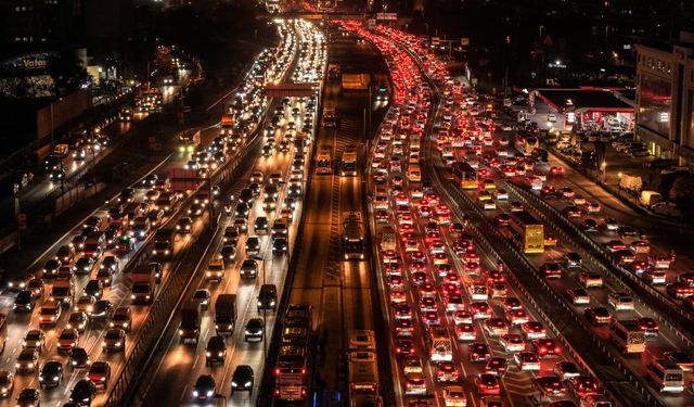 İstanbul'daki trafik yoğunluğu havadan görüntülendi