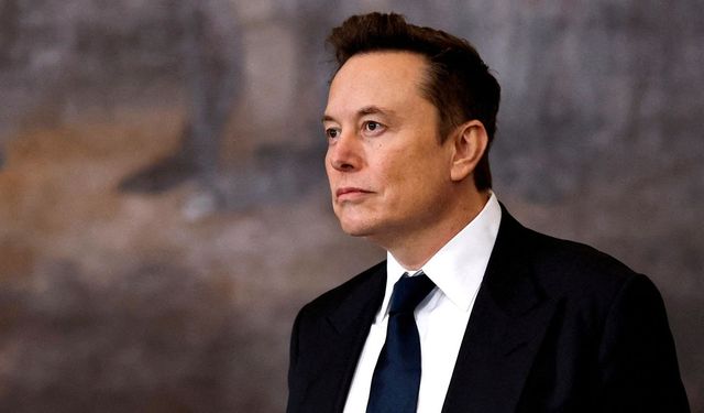 Elon Musk dünyanın ilk dolar trilyoneri oldu