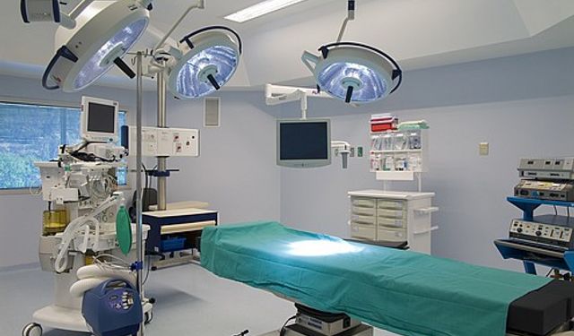 CHP’li Pala’dan Sağlık Bakanlığının ameliyathanelerde fazla mesai dayatmasına sert tepki