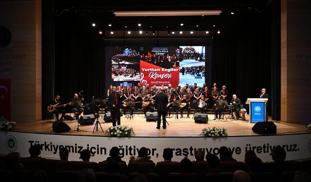 Kocaeli üniversitesinde gençleşen türkülerle yurttan ezgiler rüzgarı