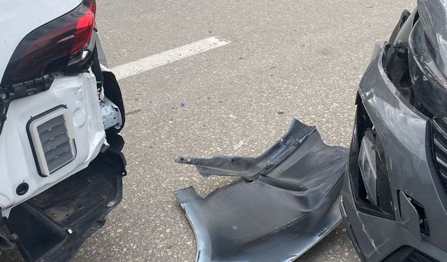 Bursa FSM Bulvarı’nda Zincirleme Kaza: Trafik Yoğunluğu Oluştu