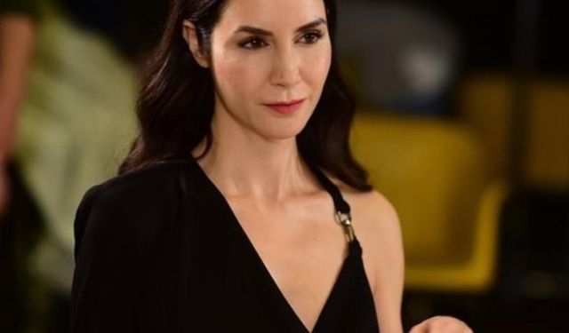 Ahu Yağtu yeni yıla genç aşkıyla girdi!