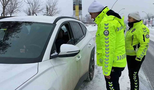 Ağrı'da kış şartlarına yönelik trafik denetimleri sürdürülüyor