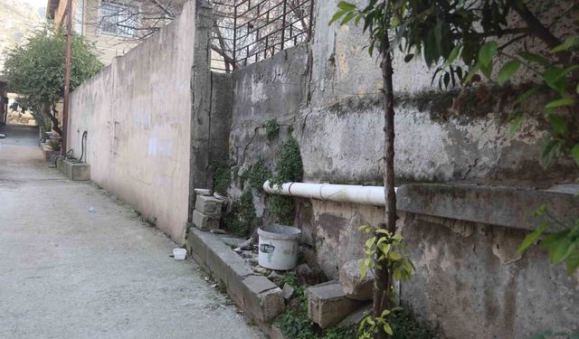 Annesinin telefon çaldırdığı çocuk devlet korumasına alındı