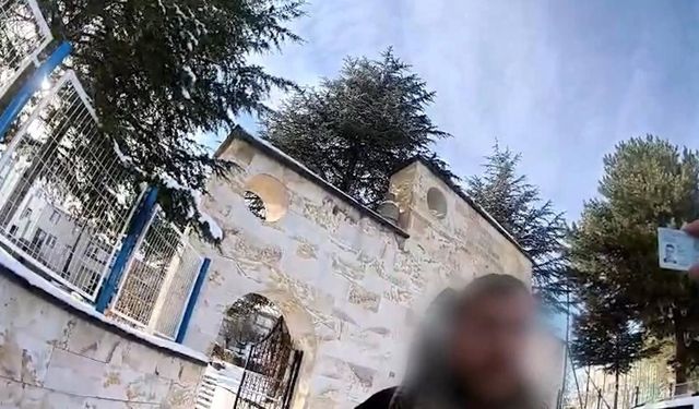 Aranan şahıs sahte kimlik ile yakalandı