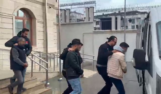 Arnavutköy'de aranan 4 şahıs yakalandı