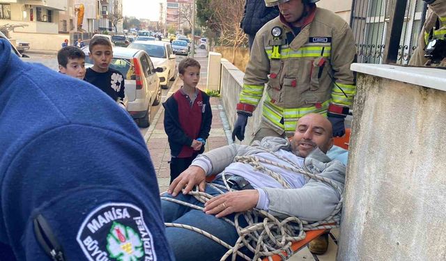 Asansör kulesinden düşen güvercin meraklısı yaralandı