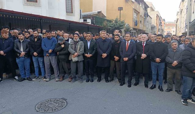 Bağcılar'da karbonmonoksit gazından zehirlenerek ölen 3 kişi son yolculuklarına uğurlandı