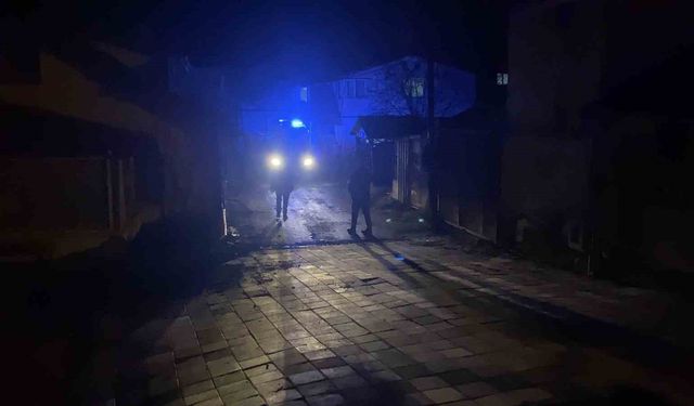 Bakım yaptığı silahının ateş alması sonucu ağır yaralandı