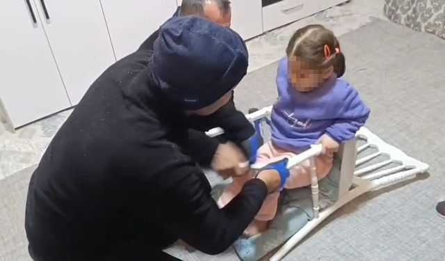 Batman'da sandalyeye sıkışan çocuğun imdadına itfaiye yetişti