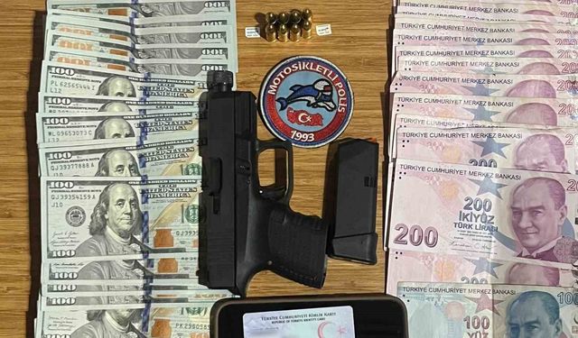 Beyoğlu'nda şüphe üzerine durdurulmak istenen şüpheli firari çıktı