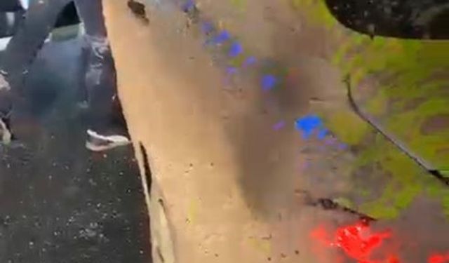 Çamura sapladıkları taksi sürücüsünü darp edip kaçtılar