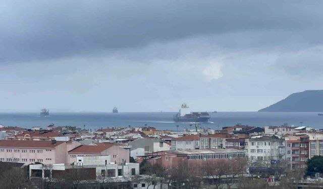 Çanakkale Boğazı çift yönlü trafiğe açıldı