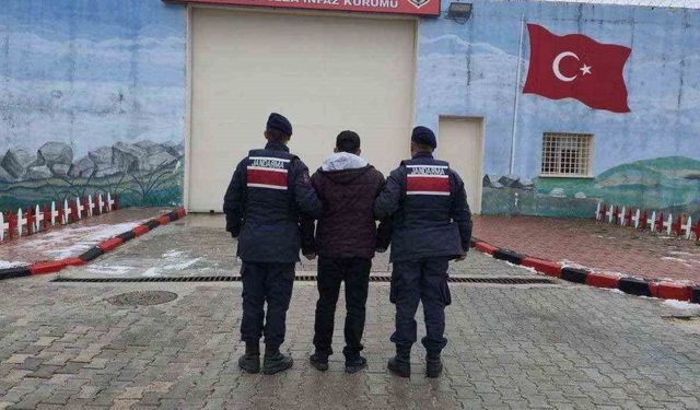 Çeşitli suçlardan aranan 24 kişiyi jandarma yakaladı