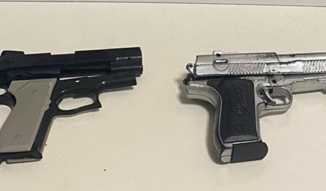 Çocuklar ellerinde silahla geziyor sanıldı, oyuncak tabanca çıktı