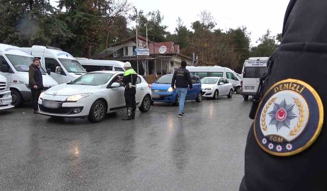 Denizli Emniyet Müdürlüğü yılbaşı gecesi 4 bin şahsı 3 bin aracı kontrol etti