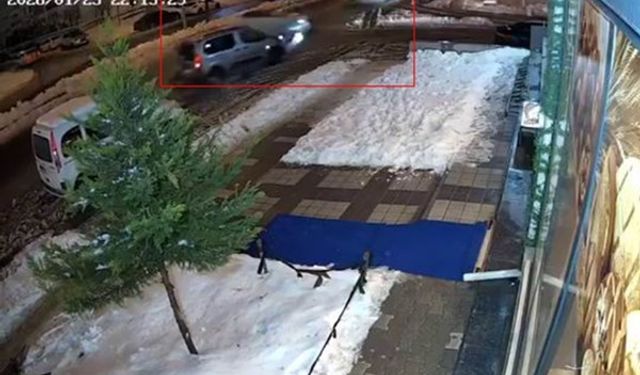 Diyarbakır'da 6 aracın karıştığı zincirleme kaza kamerada: 3 yaralı